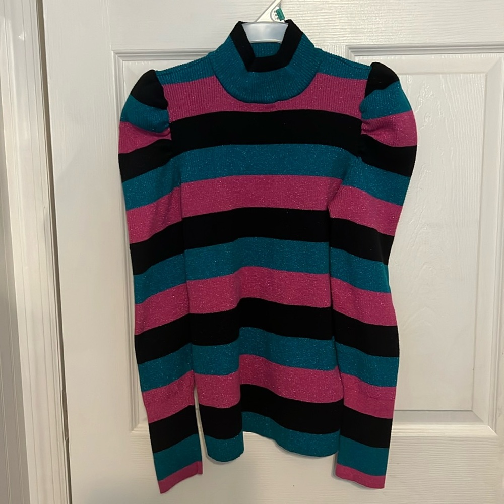 Women’s long sleeve blouse colored blue, black and pink